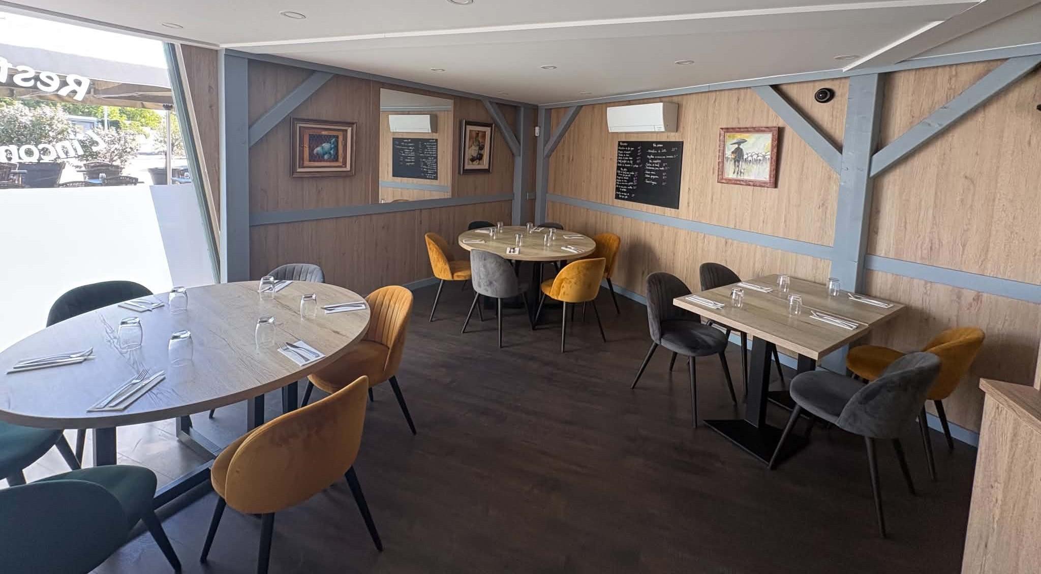 Notre salle moyenne pour accueillir tous vos événements de taille intermédiaire !